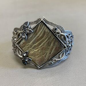 Gorgeous metal bracelet